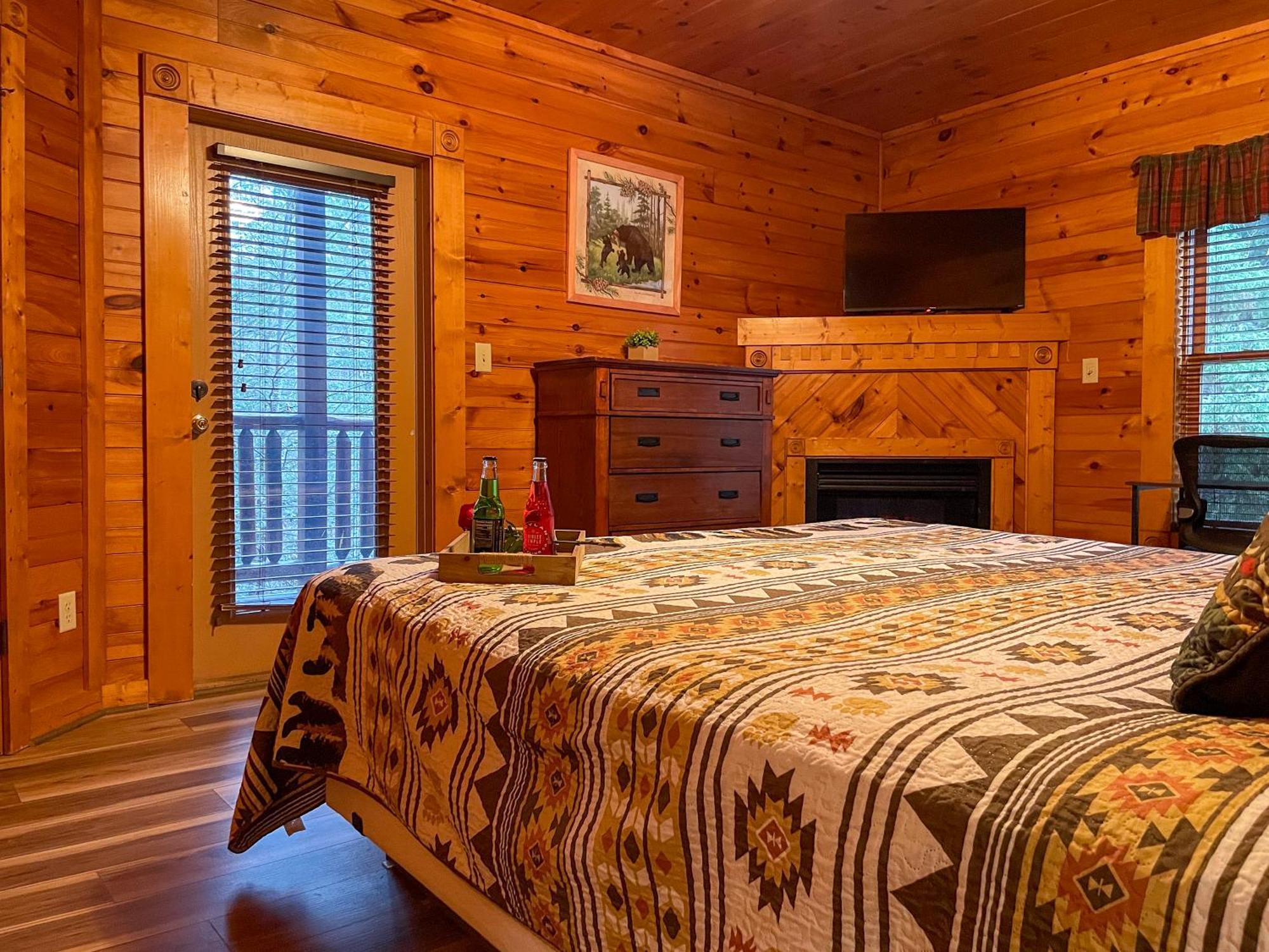 Spacious Resort Log Cabin, Easy Drive, Hot Tub, Arcade Gameroom, Mountain Vibe Gatlinburg Exterior foto